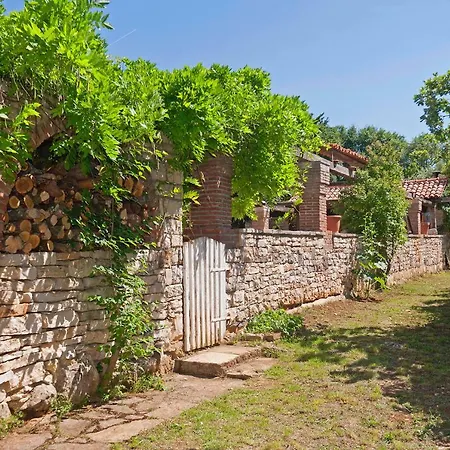 Casa de Férias Stancija Baladur In Rakovci
